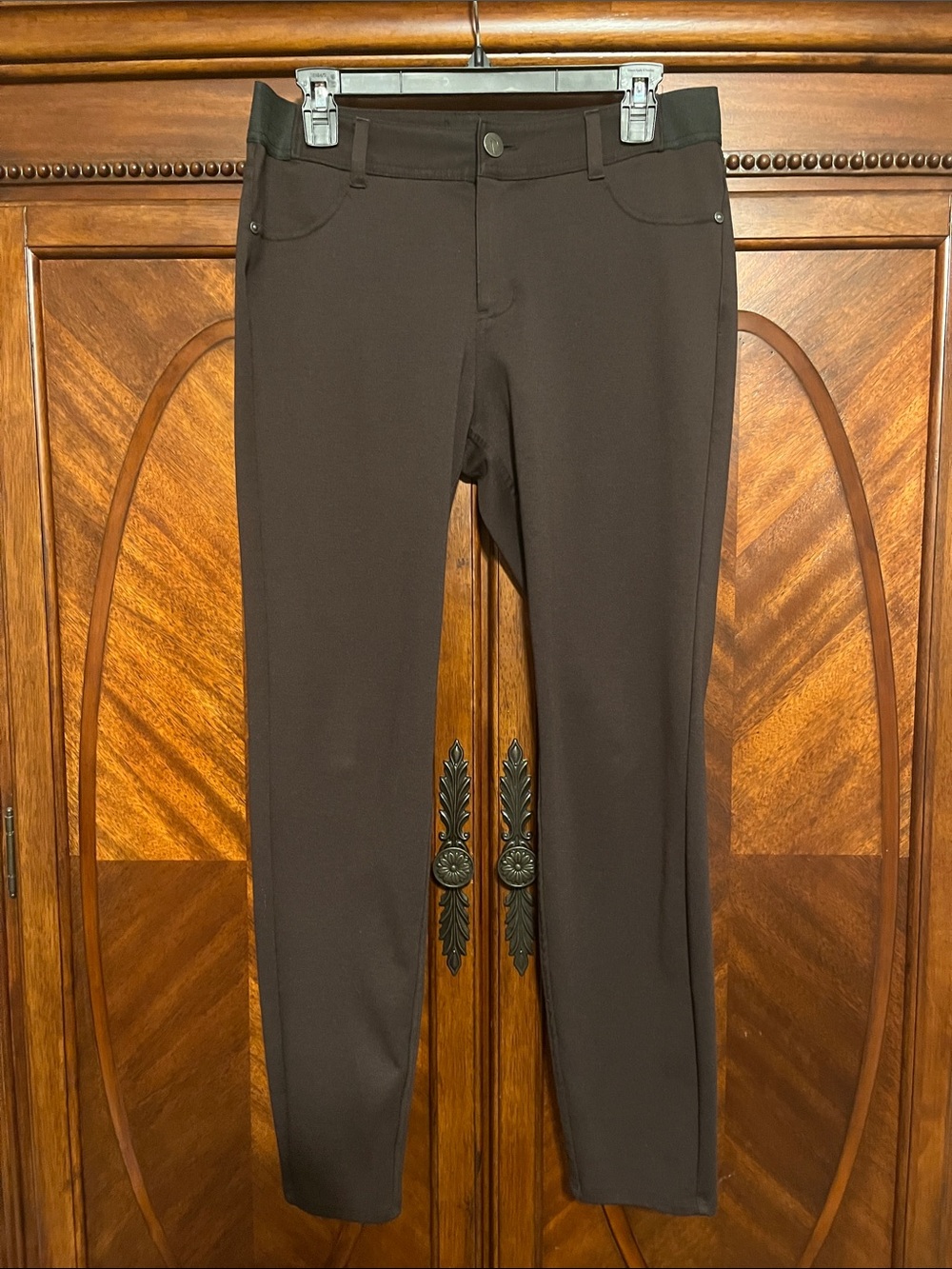 Simply Vera Vera Wang Women’s Dark Brown Skinny Pants